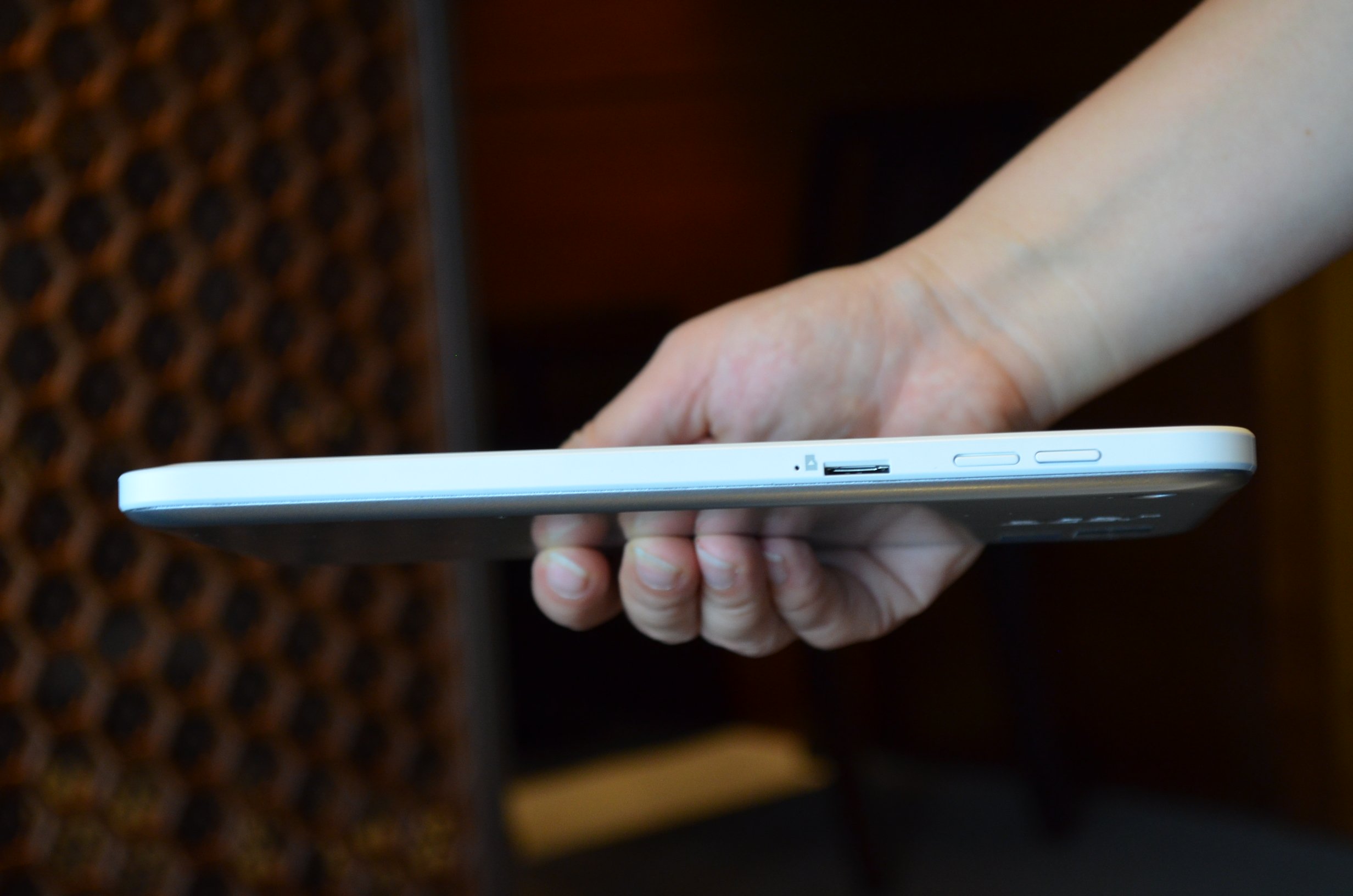 Acer-Iconia-W3-17