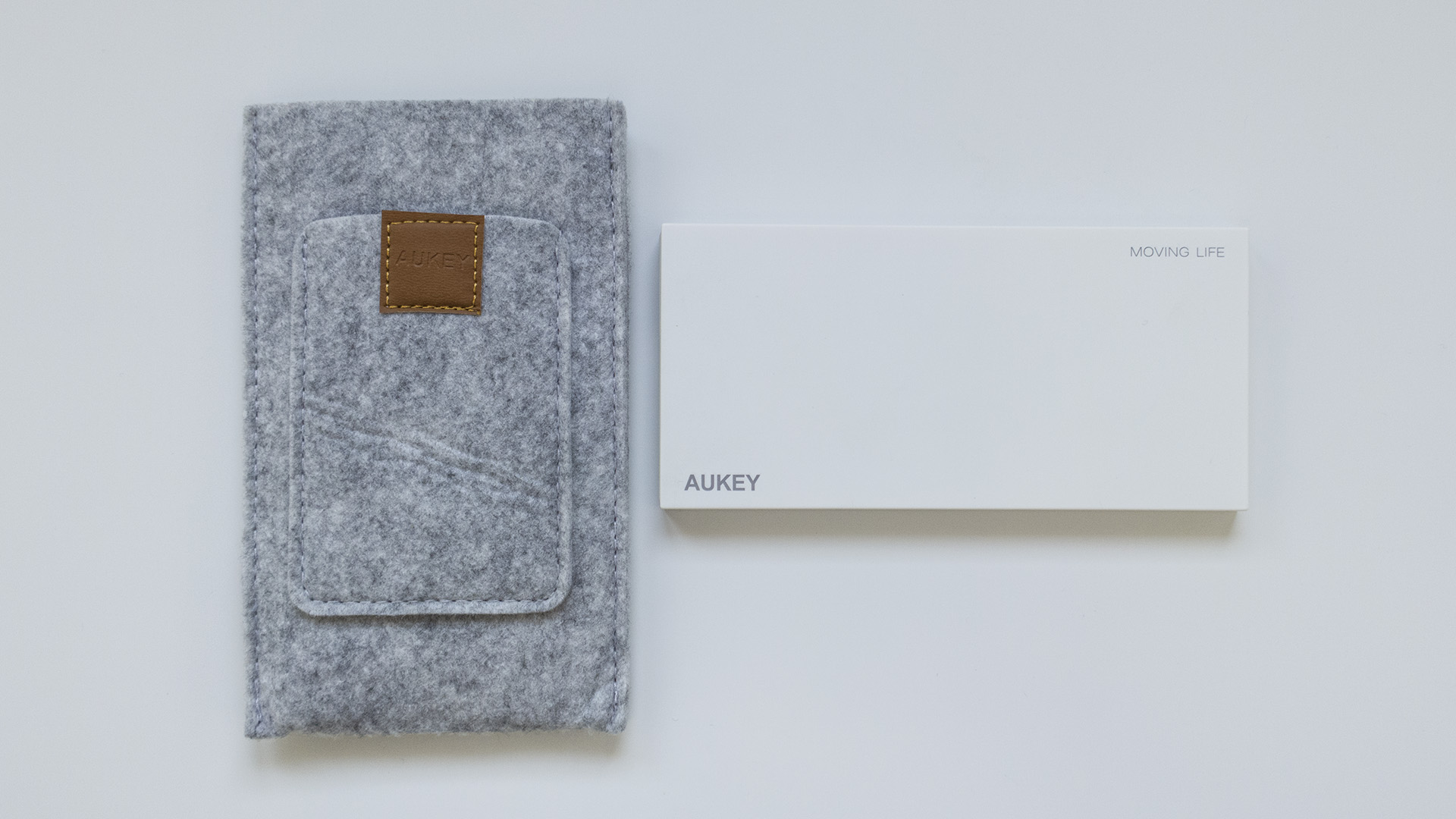 Aukey 8000mAh Caricabatterie Portatile (1)