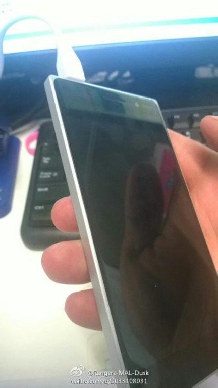 Nokia Lumia 830 (2)