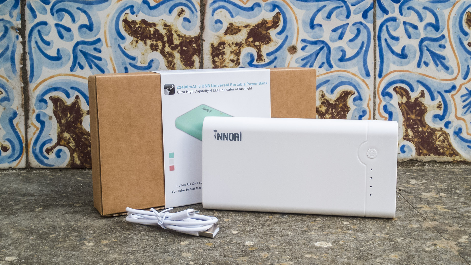 INNORI Caricabatterie Portatile Batteria Esterna 22400mAh Power Bank (1)