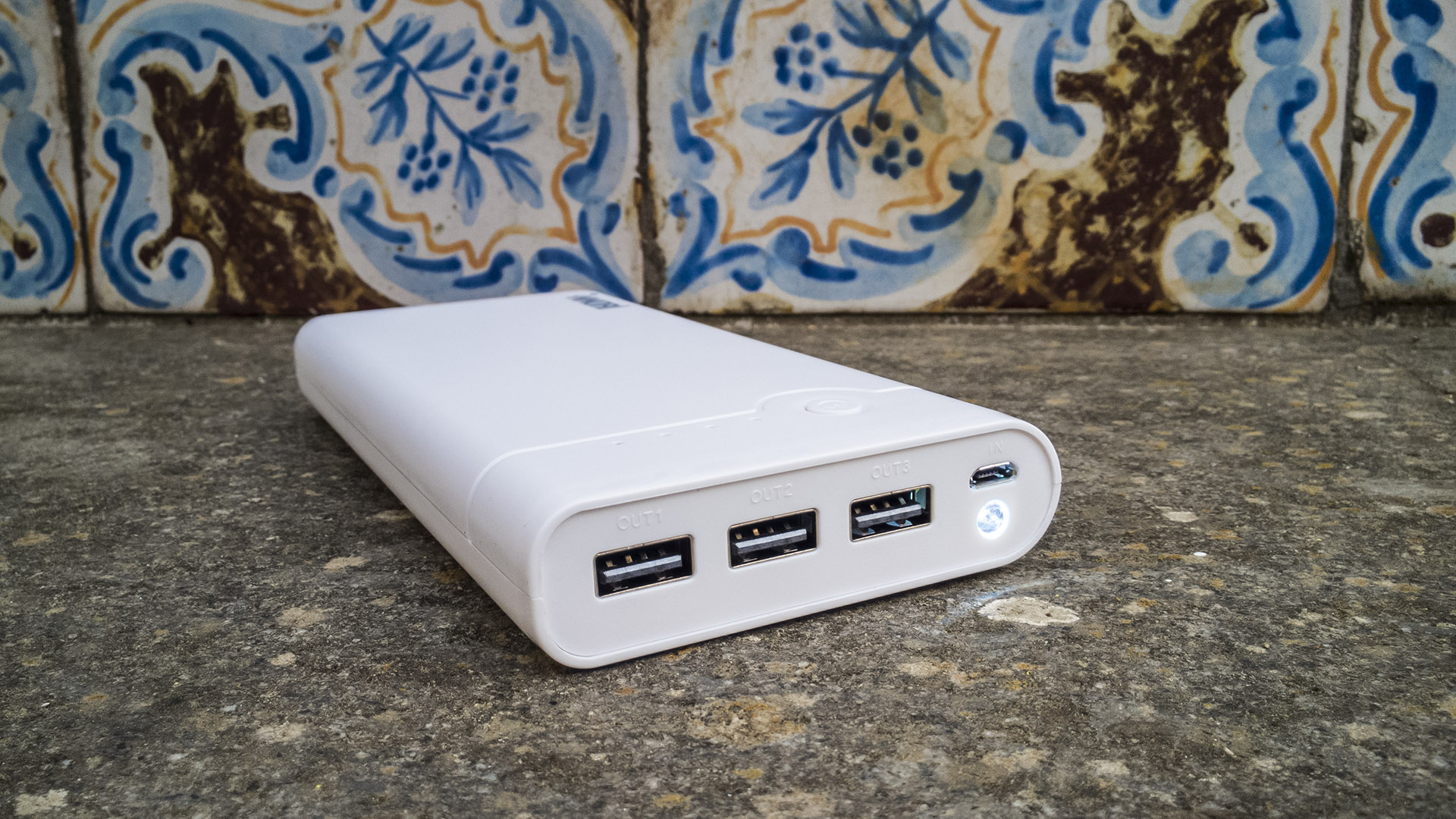 INNORI Caricabatterie Portatile Batteria Esterna 22400mAh Power Bank (2)