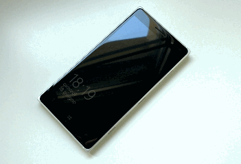 Betta LockScreen Windows Phone