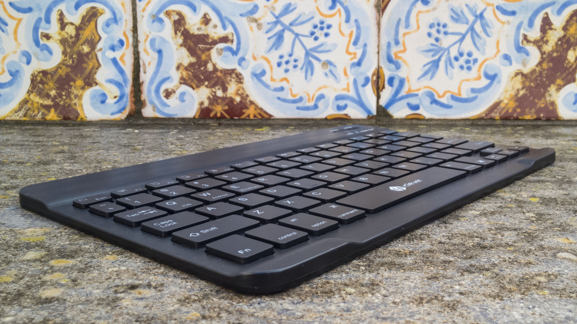 Tastiera Bluetooth iClever per Windows, iOS, Android (3)