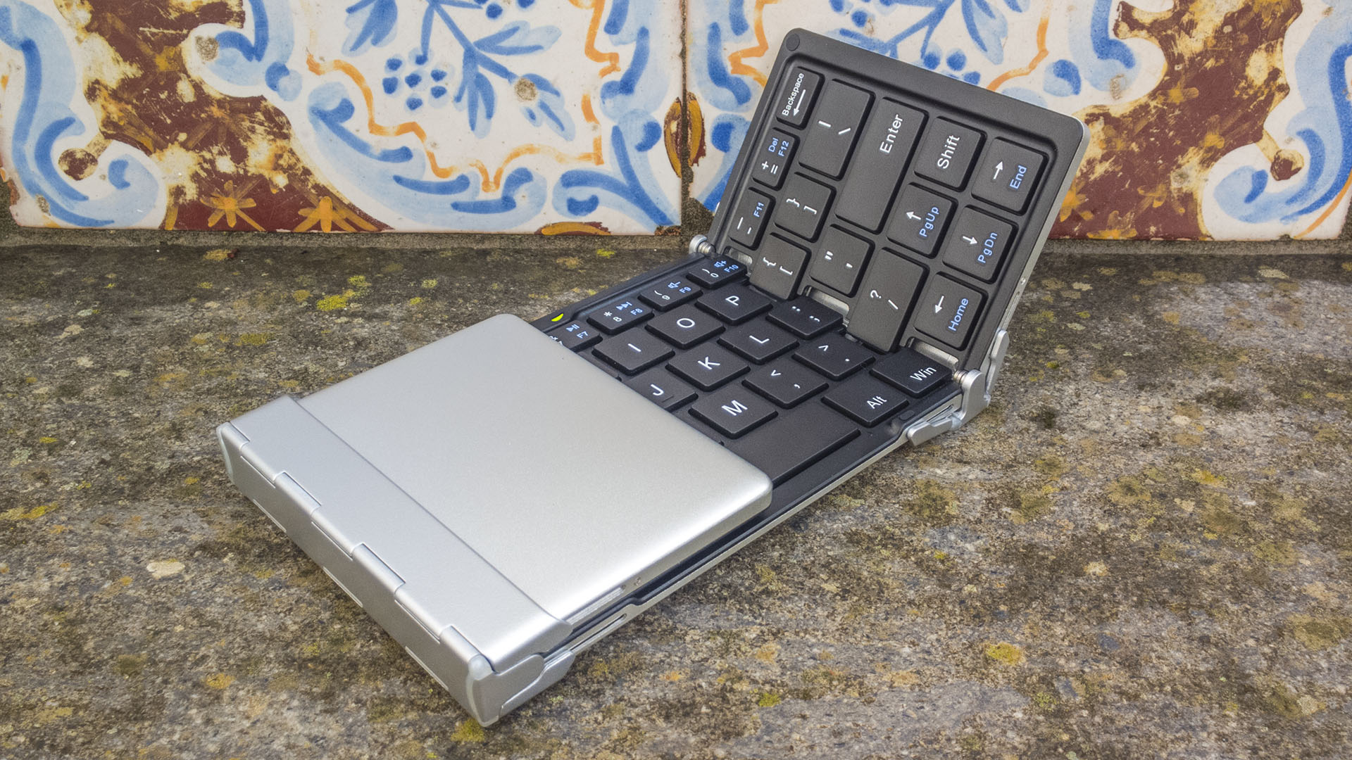 Tastiera Bluetooth iClever per Windows, iOS, Android (6)