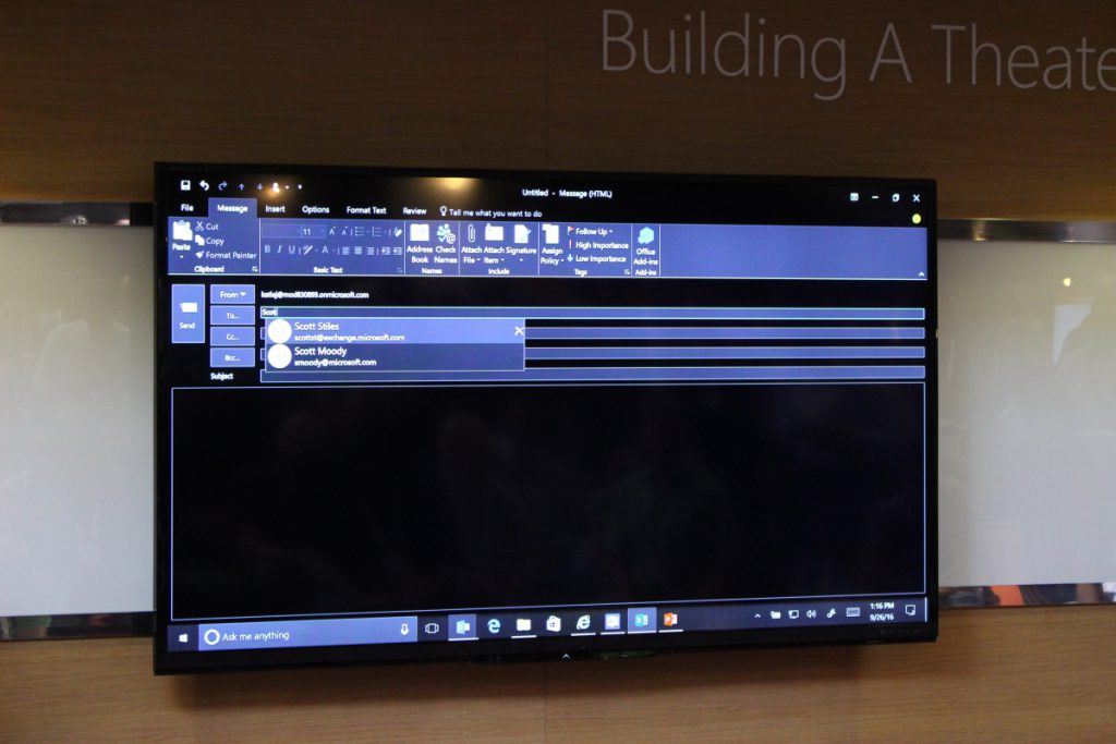 outlook-client-desktop-sfondo-nero