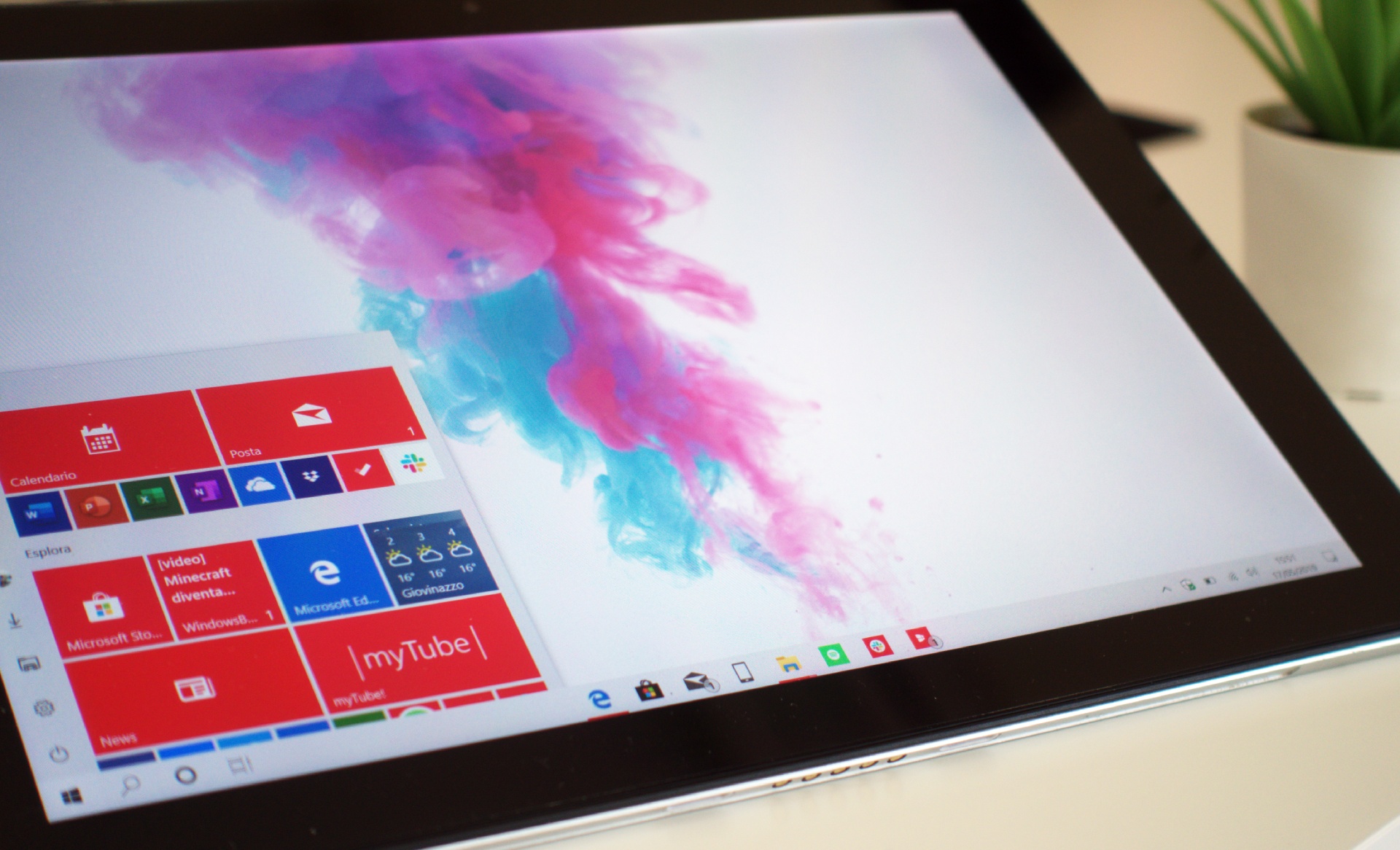 Come centrare le icone sulla Barra delle applicazioni di Windows 10