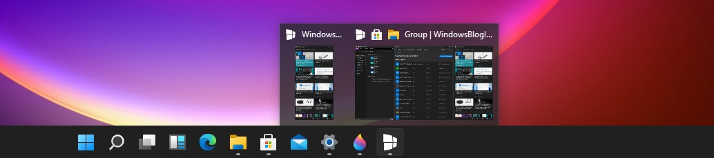 Windows 11 Build 21996 - Gruppi di app sulla barra delle applicazioni con tema scuro