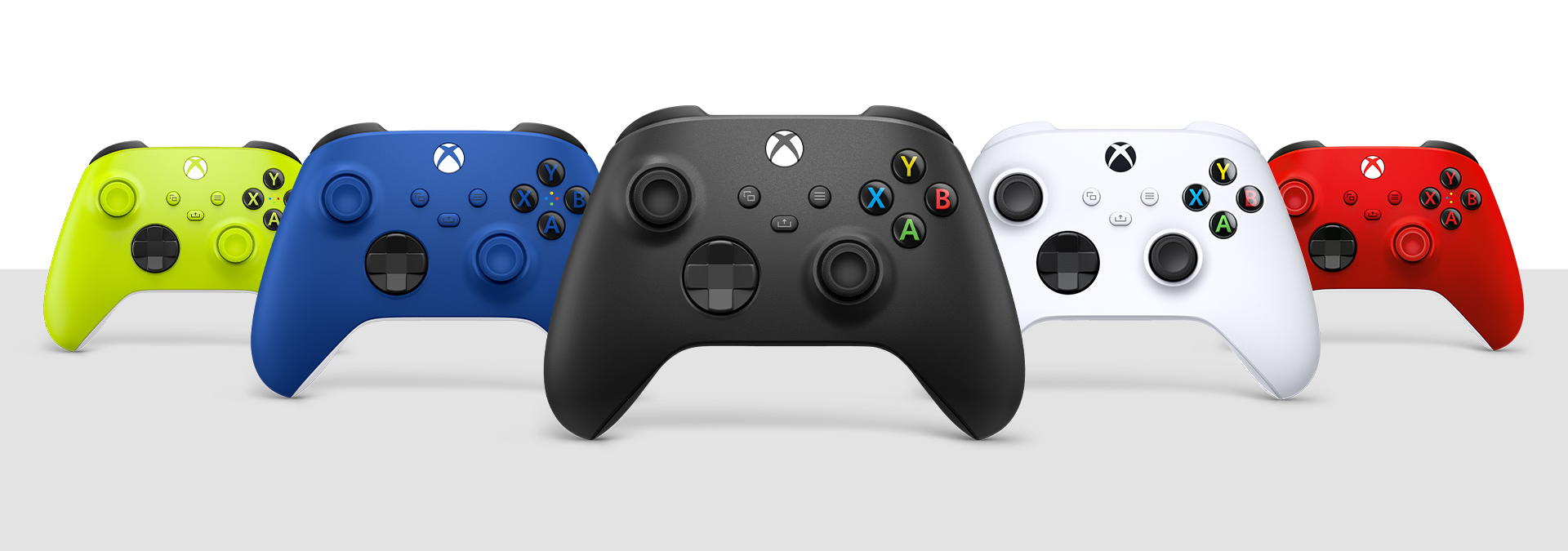 Xbox Wireless Controller in diverse colorazioni